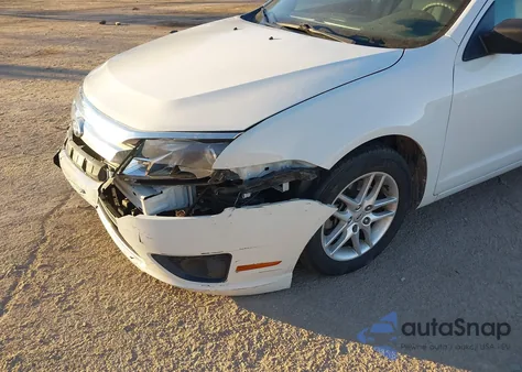 2011 Ford Fusion S z USA, uszkodzony, nr VIN 3FAHP0GA7BR337805